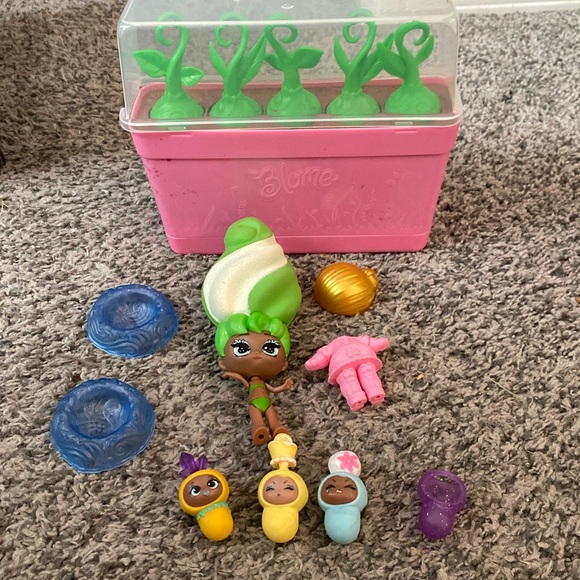 Blume Doll Baby Pop Toy - Picture 1 of 6